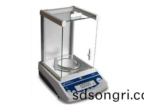 日(ri)本島津(jin)分析天(tian)平(ping)